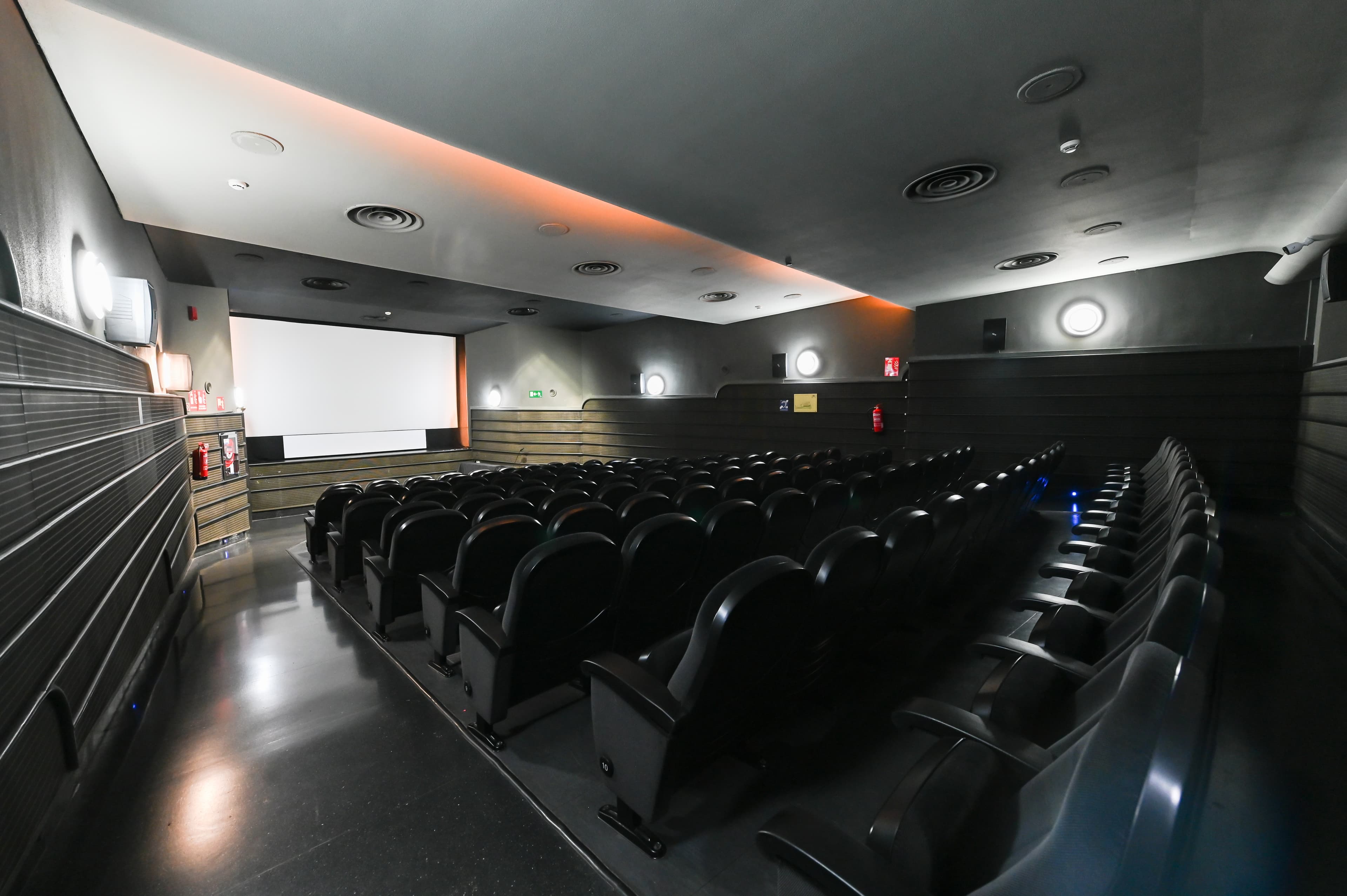 Cine Doré